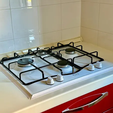 Lägenhet Gecko, Cozy Flat At 5min From Metro And 10min From Colosseum Rom